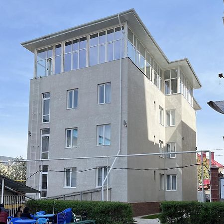 Nomad Inn Bishkek Exterior foto