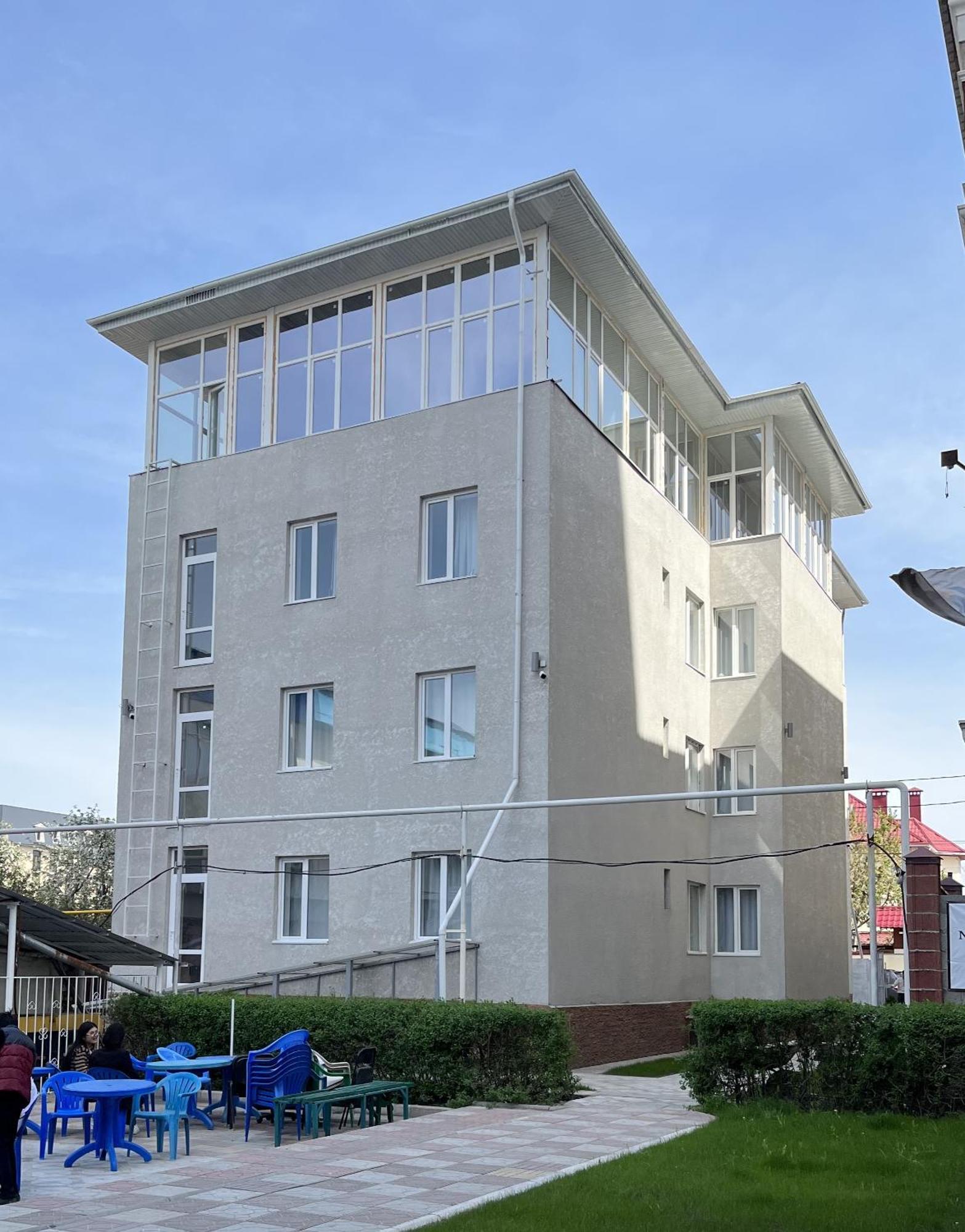 Nomad Inn Bishkek Exterior foto